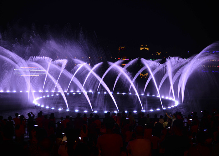 Tùy chỉnh hình dạng nước Âm nhạc Dancing Fountain Show với 2 năm được đảm bảo nhà cung cấp